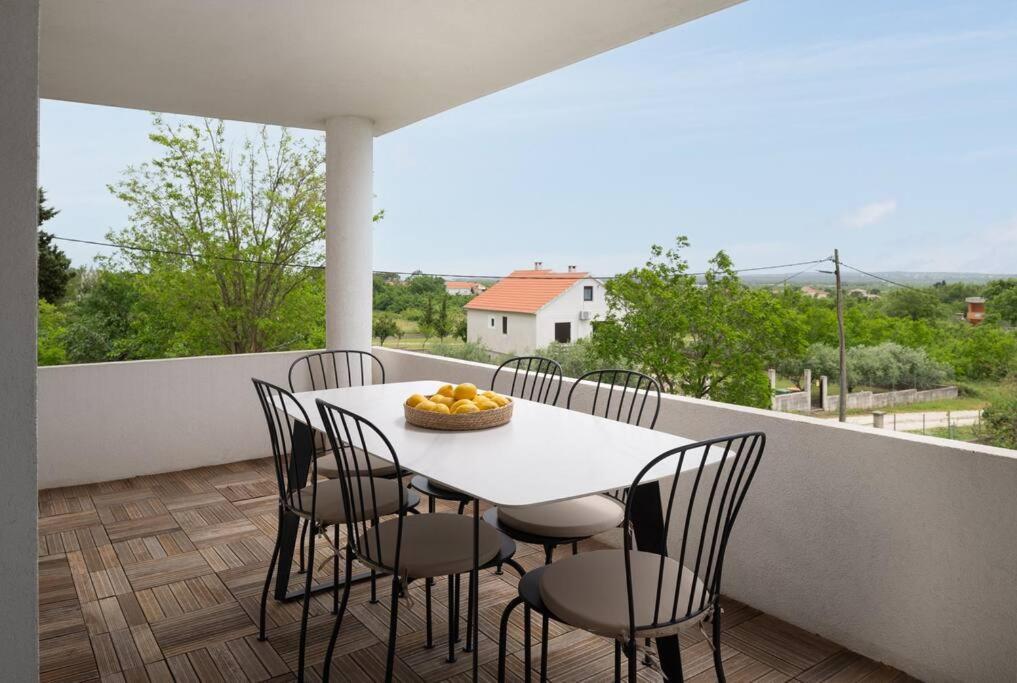 Spacious And Fully Equipped Apartment Near Zadar Smokovic Luaran gambar